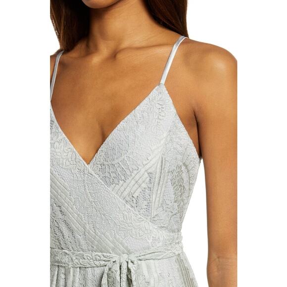 Lulus‎ Lovely in Lace Embroidered Wrap Maxi Dress Gown Small NWT - Picture 1 of 6